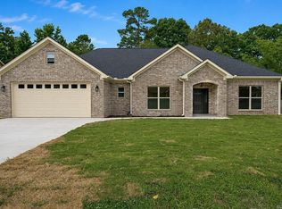 357 Regal Oaks Cir, White Hall, AR 71602