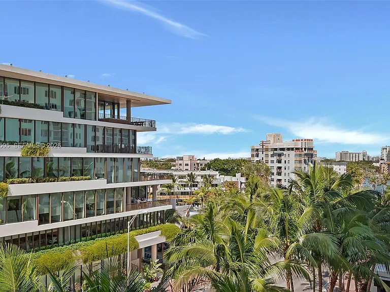 2301 Collins Ave #533 — Photo 8