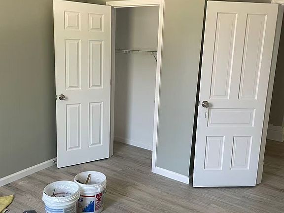 2nd image of 912 Adelaide St #202