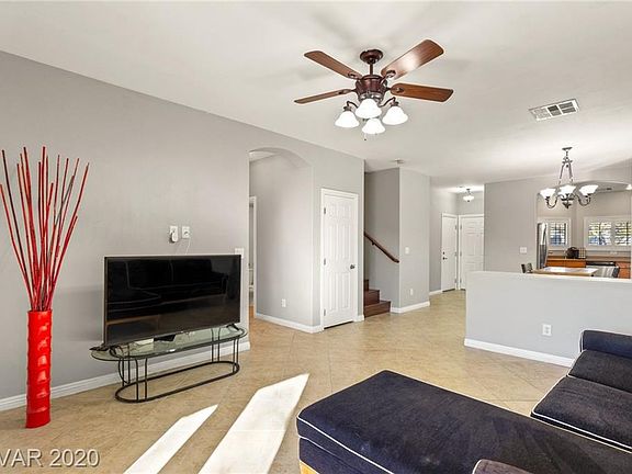 3rd image of 8363 Gardena Hills Ave