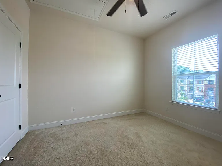 645 Berry Chase Way — Photo 38