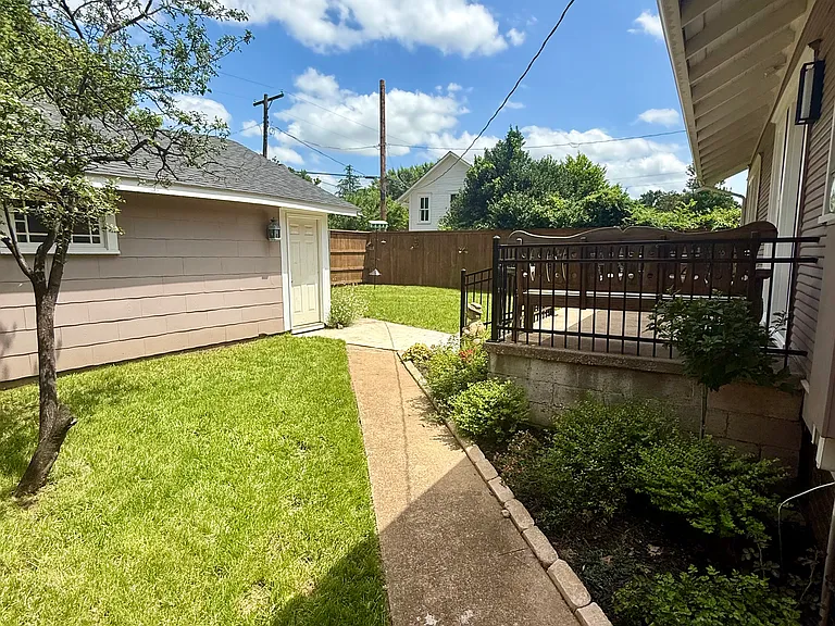 1605 S Detroit Ave — Photo 26