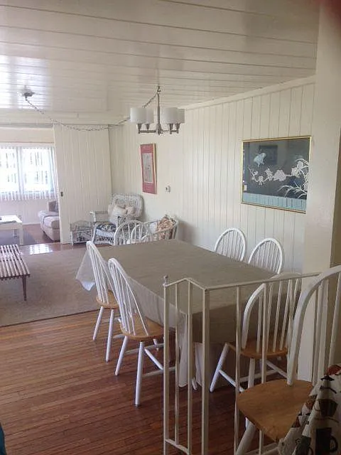 3 bed, 1113 sqft, $2,250 — Photo 2