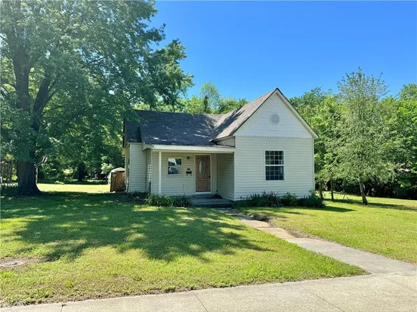 503 W Hickory St, Nevada, MO 64772