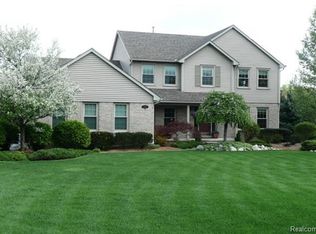 10126 Abrams Frk, Brighton, MI