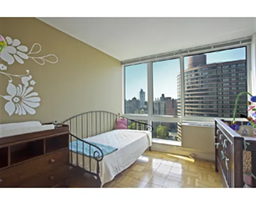 Sold by Corcoran | media 7