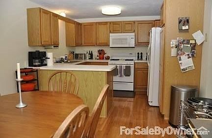Eat-in Kitchen