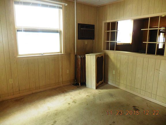 4th image of 109 S 4th St