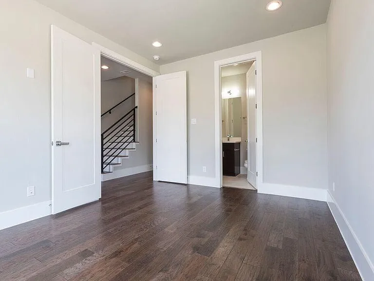 5703 Larkin #A — Photo 38
