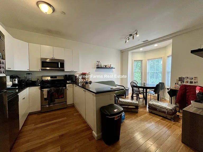 35 Forbes St — Photo 6