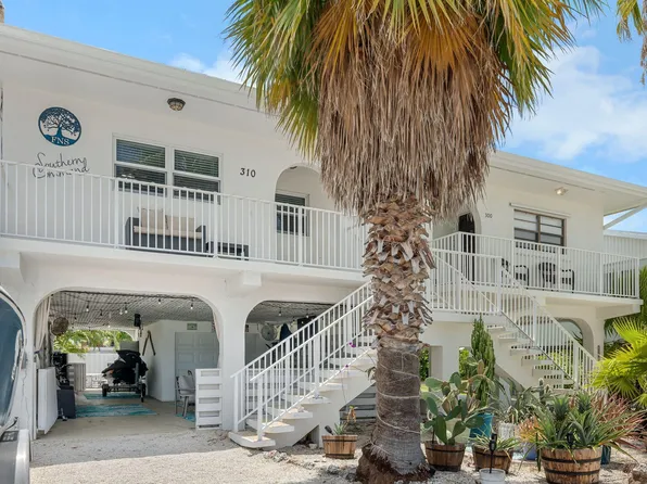 310 3rd St, Key Colony Beach, FL 33051