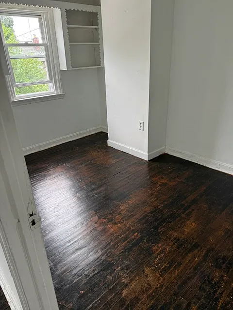 3 bed, 1.5 bath, 1200 sqft, $1,850 — Photo 3