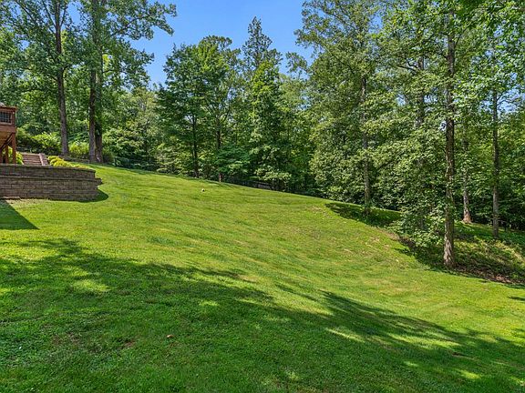 3rd image of 3609 Tanglewood Ln