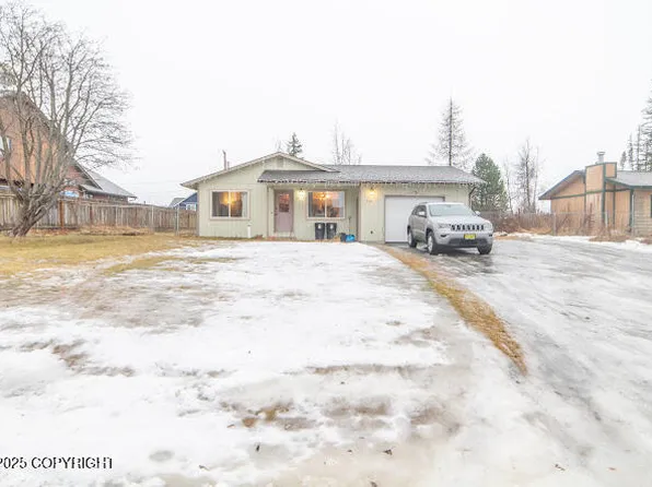 359 W Arlington Ave, Soldotna, AK 99669