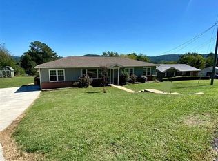 3221 Lakeland Rd, Guntersville, AL 35976