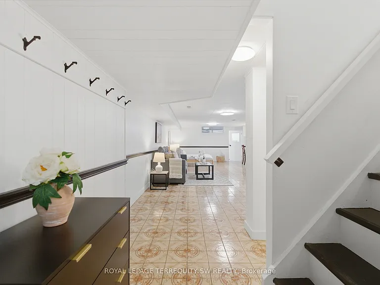 497 Ossington Ave #BASEMENT — Photo 5