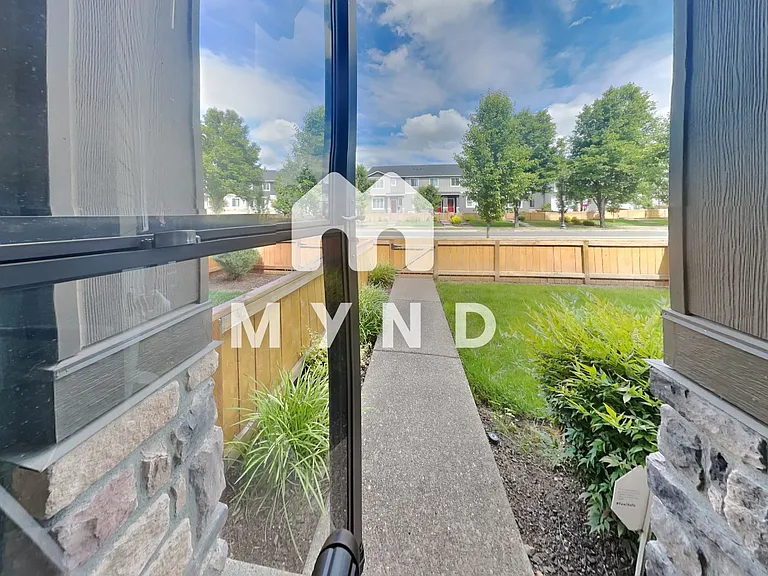 2138 NE Four Seasons Ln — Photo 18