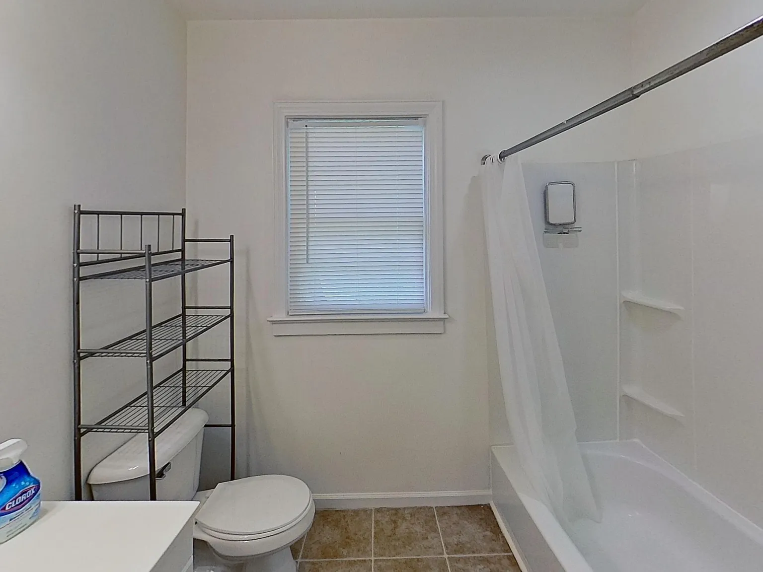 2 bed, 1052 sqft, $1,395 — Photo 2