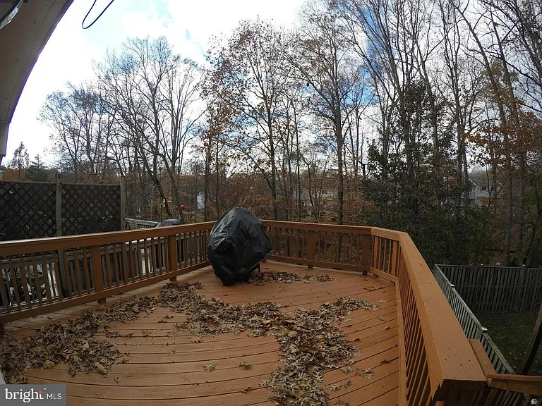 8112 Parkdale Ct — Photo 16