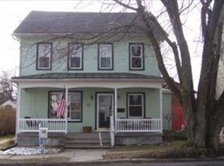 22 E Maple St, Cleona, PA 17042