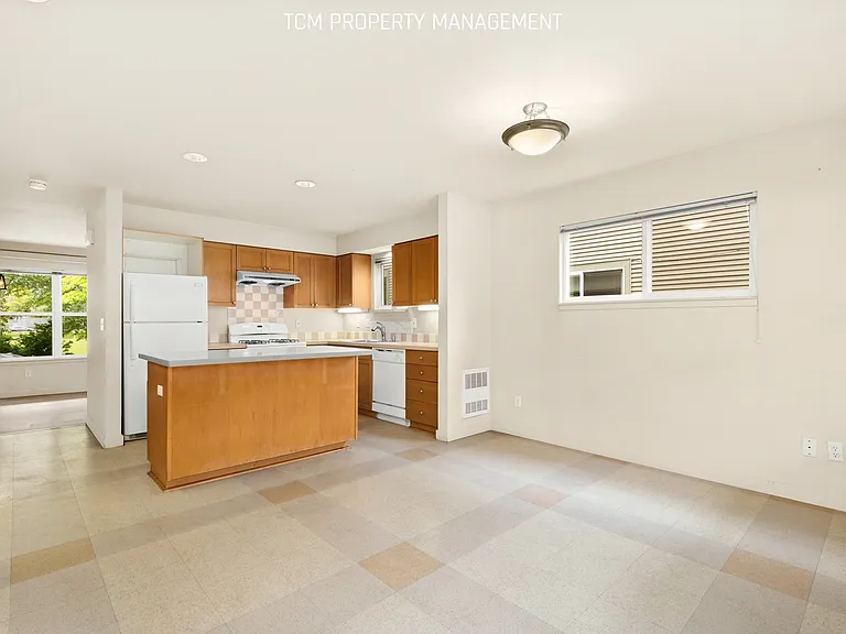 2954 S Frontenac St — Photo 10