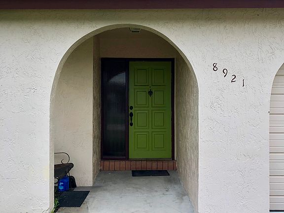 Covered entrance 