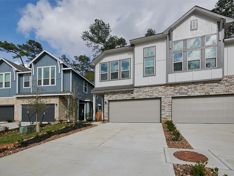 665 Royal Arch Dr — Photo 1
