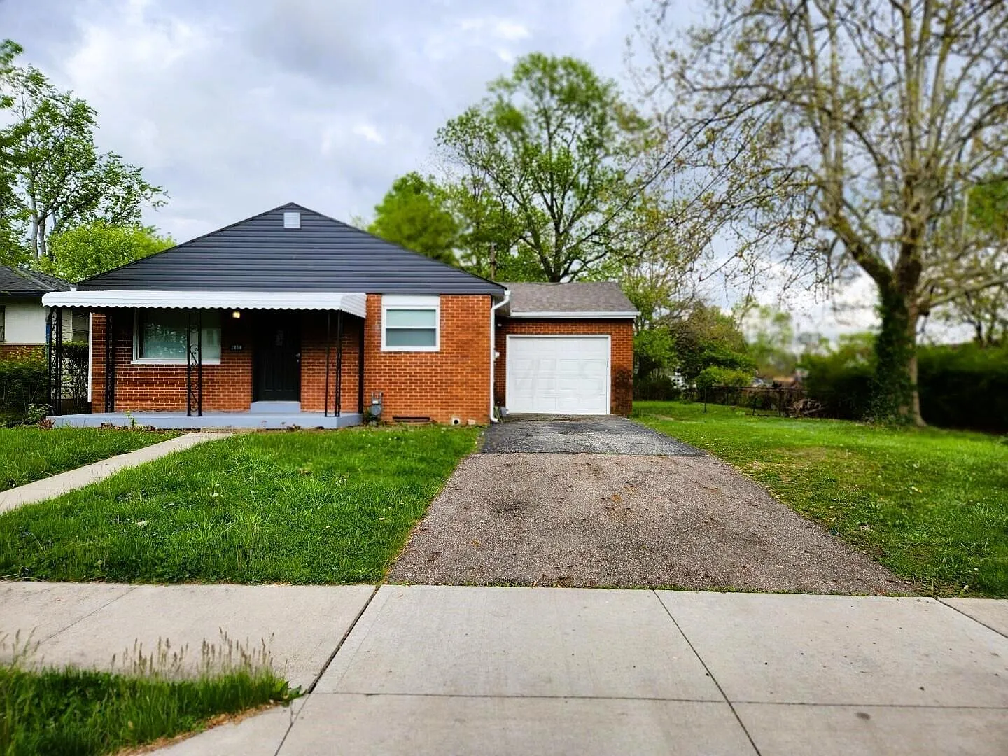 2858 Fairwood Ave photo 1