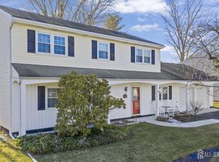 30 Probasco Dr, Allentown, NJ 08501