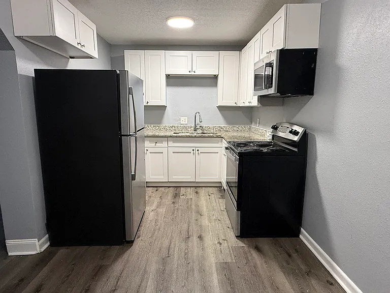 2739 King Cole Dr — Photo 4