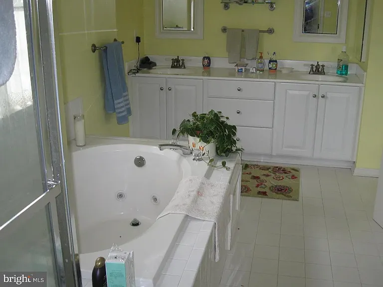 4055 Carrick Ct — Photo 8