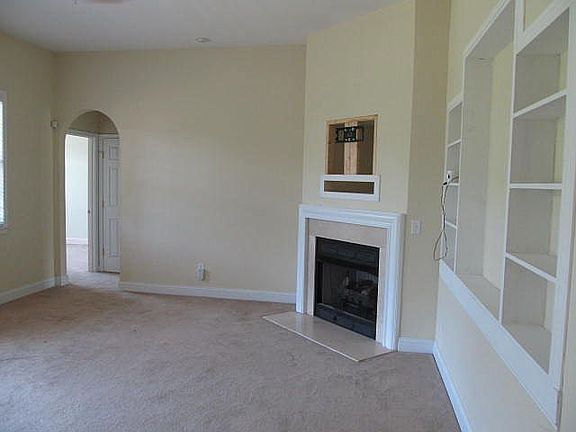 hall to 2 BR & 1 Bath