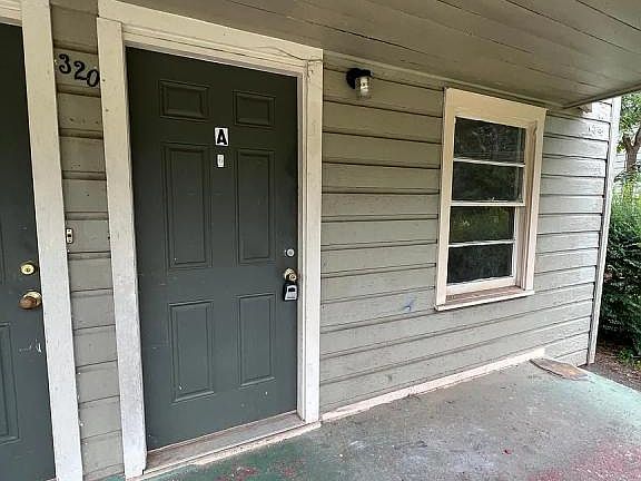 2nd image of 320 Wilkins St