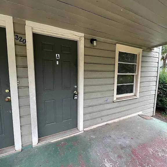 320 Wilkins St — Photo 2