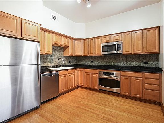 4th image of 5838 N Kenmore Ave APT 2