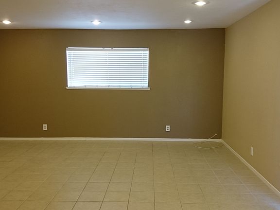 5th image of 7713 Macaw Ln