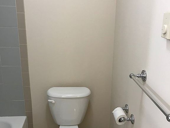 5th image of 124 N Hallett St