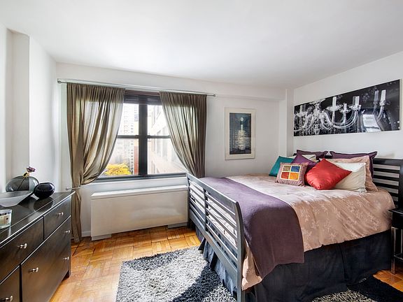 4th image of 301 E 69th St APT 10N