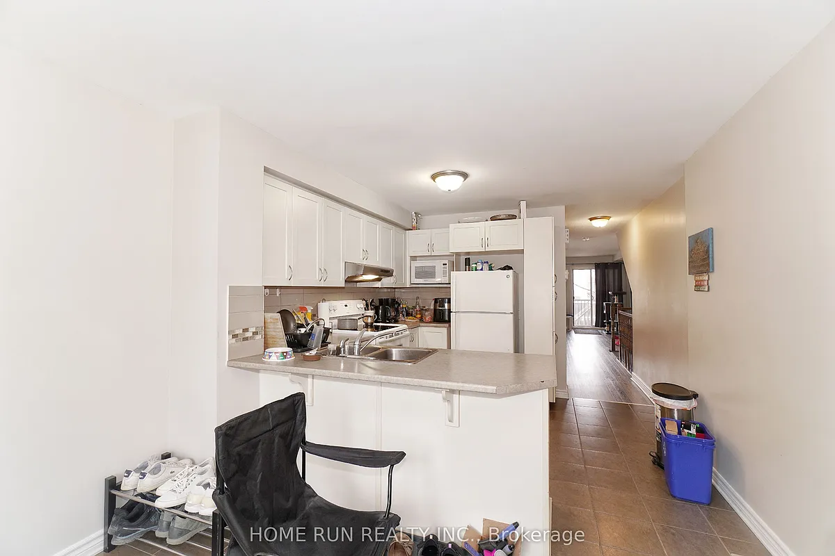 Building Photo - 613 Chapman Mills Dr #B