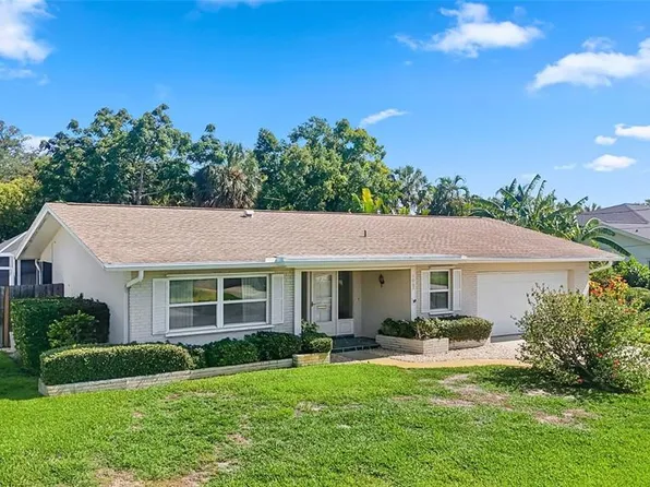 1067 44TH AVENUE NE, ST PETERSBURG, FL 33703