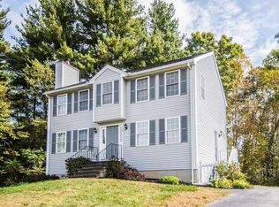 1 Noyes Ln, Merrimac, MA 01860