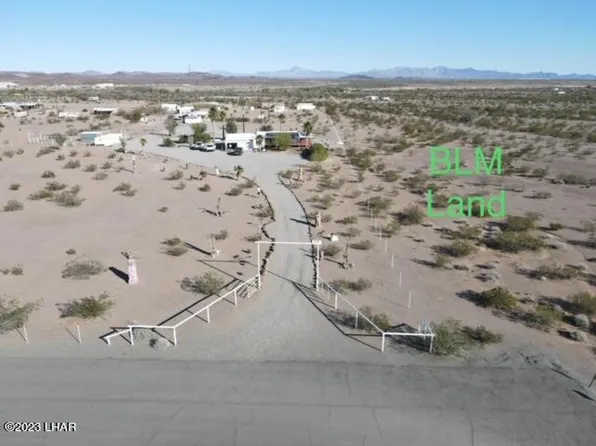 29461 Rainbow Dr, Bouse, AZ 85325