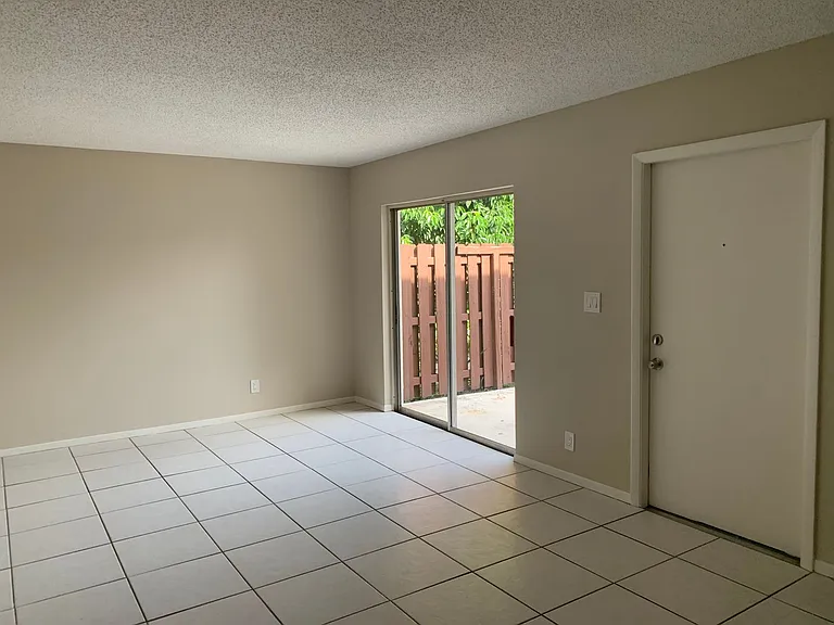 2644 SE Normand St — Photo 5