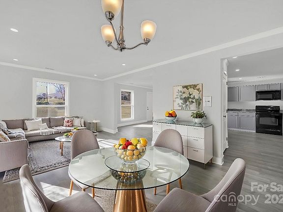 5th image of 624 Gaywood Dr