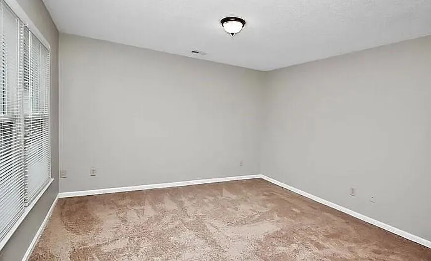 2 bed, 875 sqft, $1,095 — Photo 2