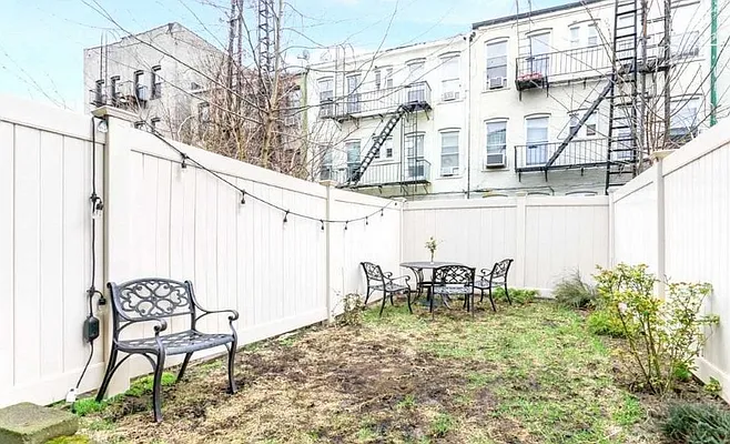 Rented by Evergreen Realty & Investments | media 15