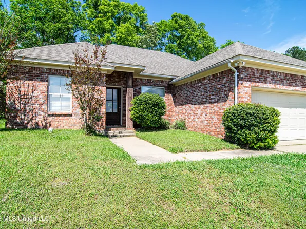 441 Silver Hl, Pearl, MS 39208