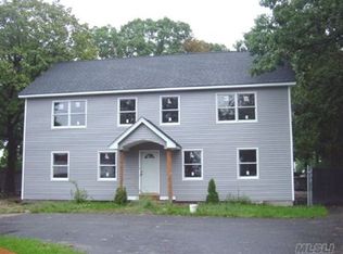 11 Hillcrest Dr, Smithtown, NY 11787