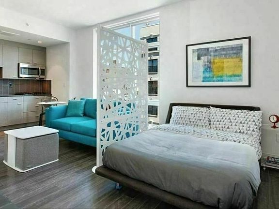 3rd image of 185 Avenue B