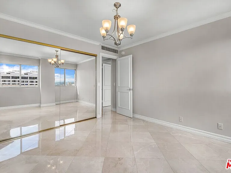 10701 Wilshire Blvd #1903 — Photo 18